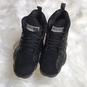 Jordan’s 13 black leather (boys)